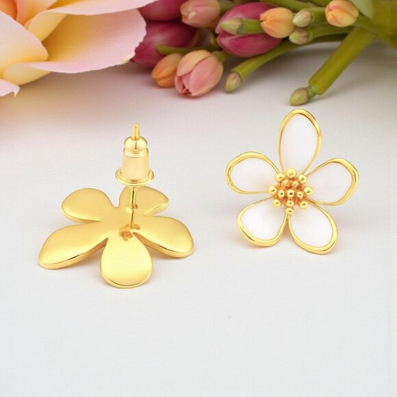 🆕️Chic Blossom Bling: 14K Gold Plated Camelia Cute Dainty Stud Earrings 🌸✨ - Picture 6 of 12